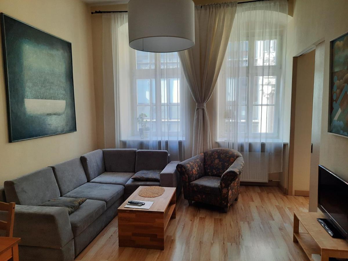 Good Night In - Aries Apartment Breslau